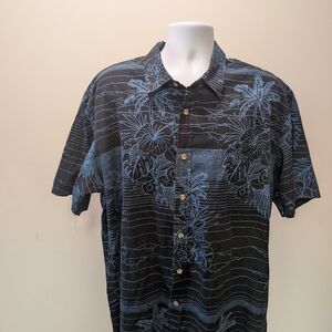 Men's Black & Light Blue Tropical Short-Sleeve Button-Up Shirt